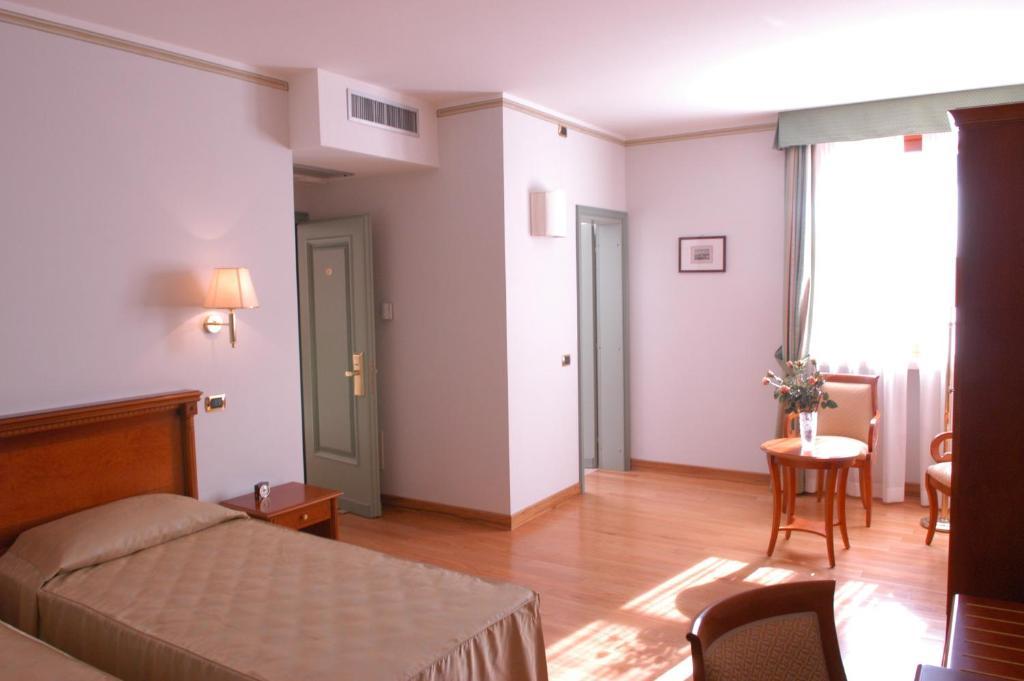 Pilgrim'S Hotel Чиконьоло Номер фото