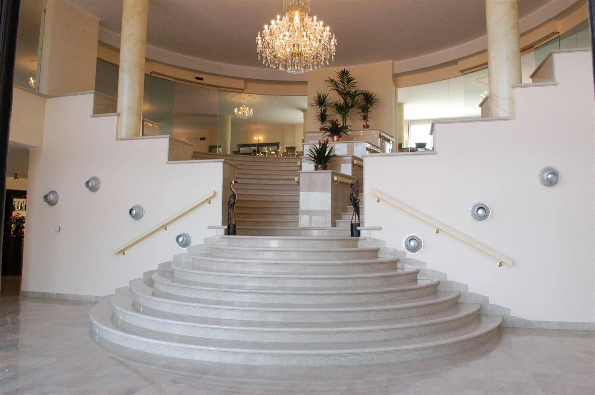 Pilgrim'S Hotel Чиконьоло Экстерьер фото