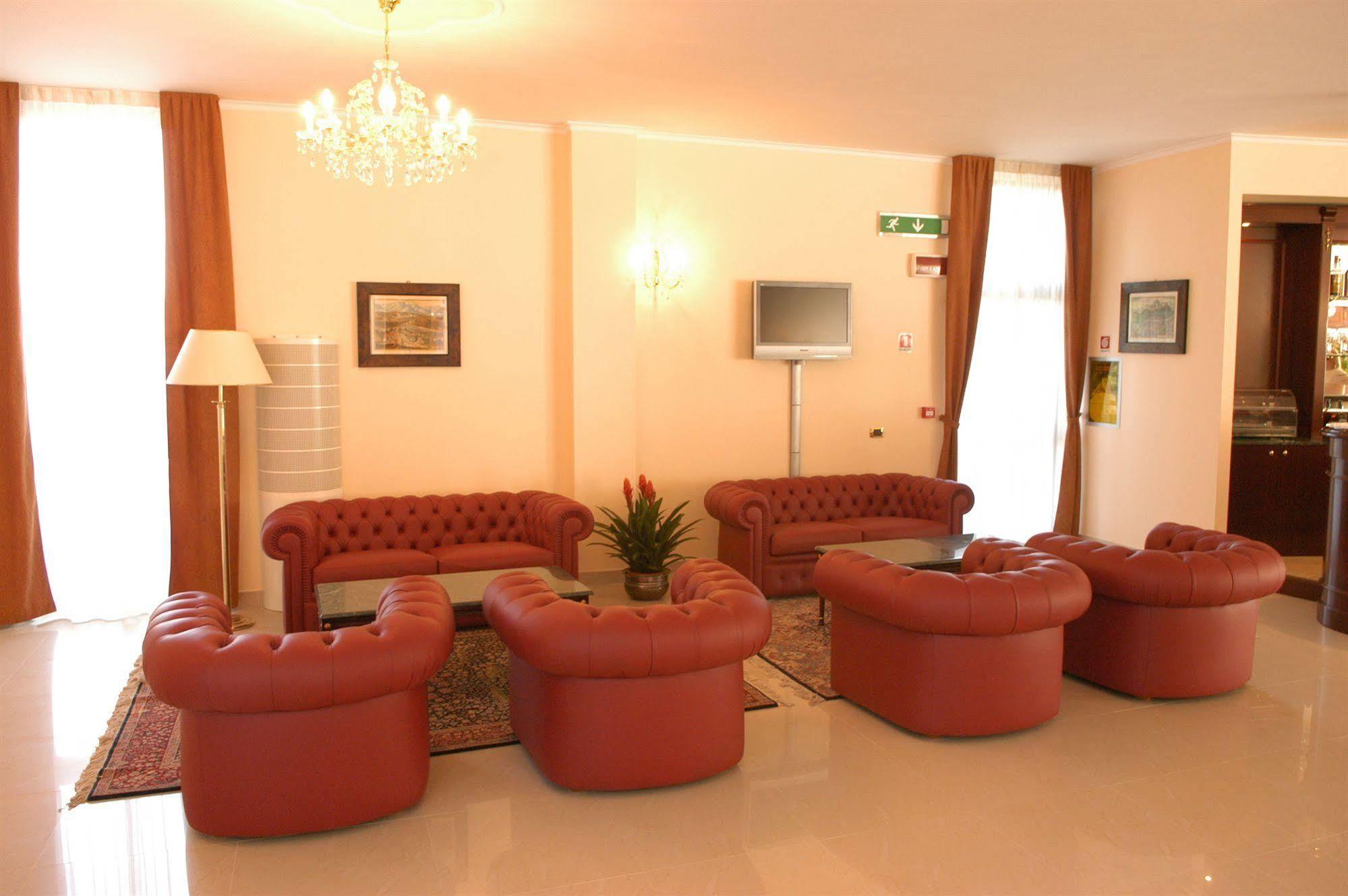Pilgrim'S Hotel Чиконьоло Экстерьер фото